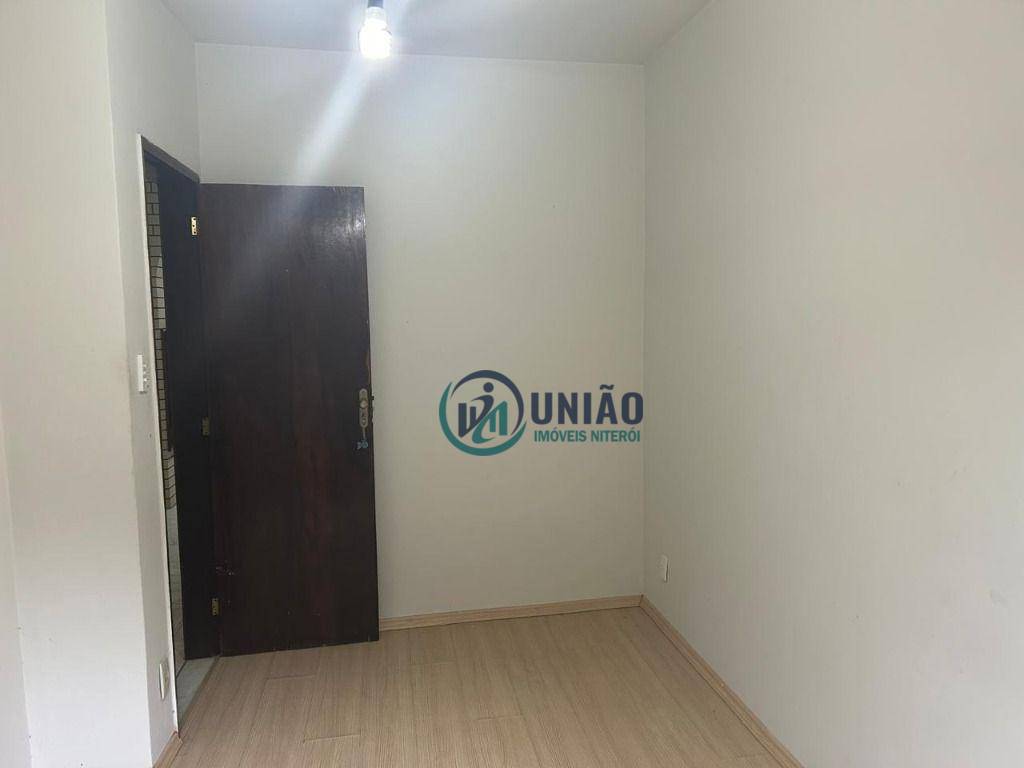 Casa de Condomínio à venda com 4 quartos, 200m² - Foto 18