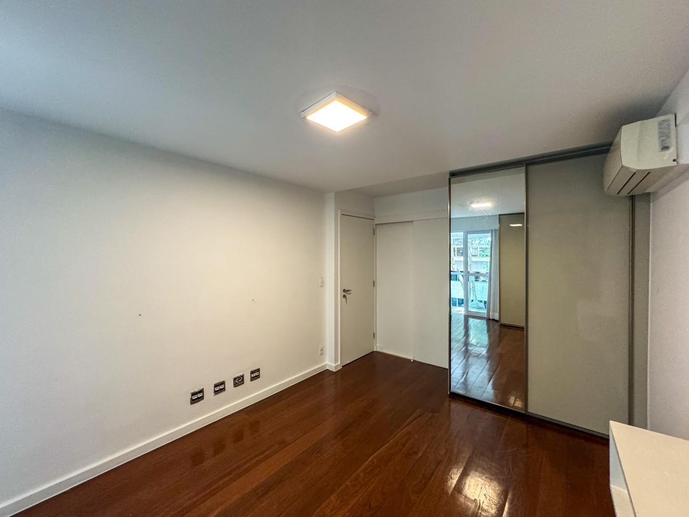 Apartamento à venda com 3 quartos, 199m² - Foto 39