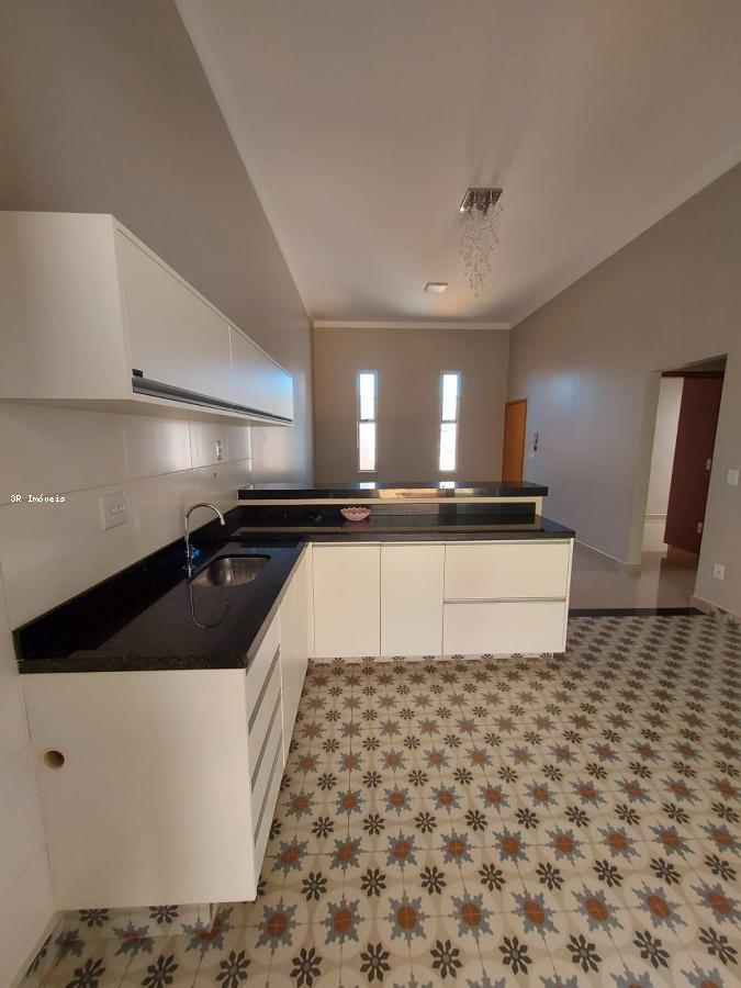 Casa à venda com 3 quartos, 131m² - Foto 39