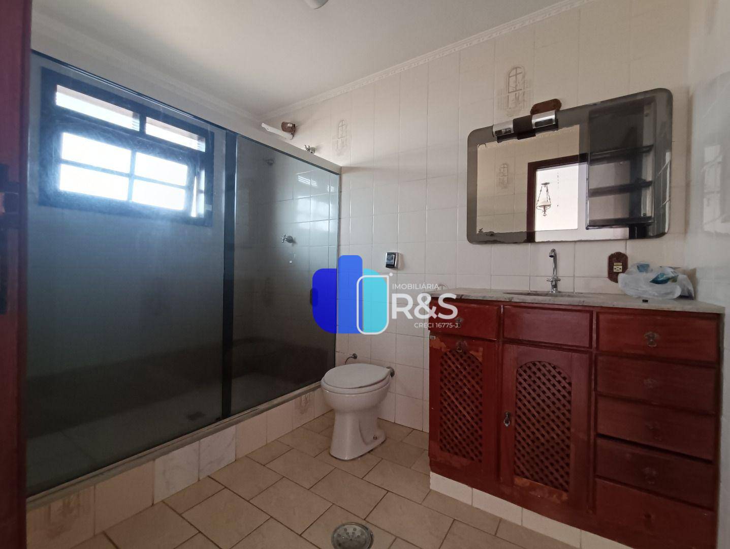 Casa para alugar com 3 quartos, 210m² - Foto 14