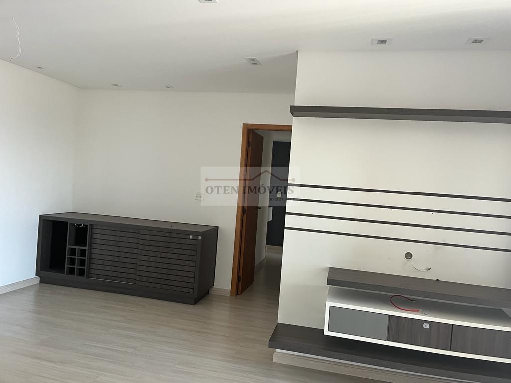 Apartamento à venda com 3 quartos, 102m² - Foto 2