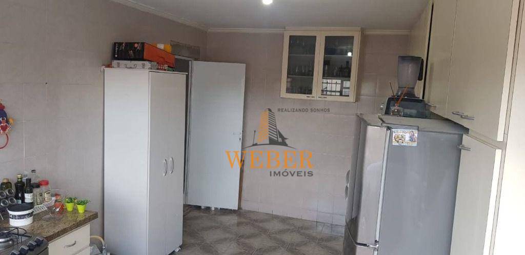 Casa à venda com 3 quartos, 293m² - Foto 15