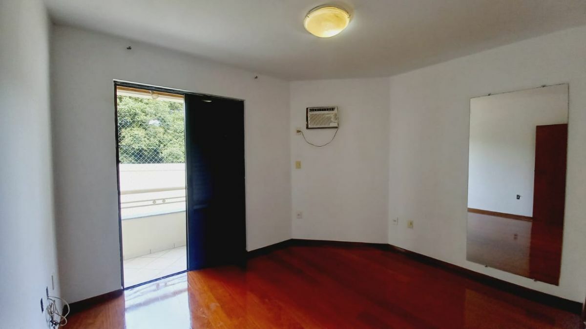 Apartamento à venda com 3 quartos, 96m² - Foto 4