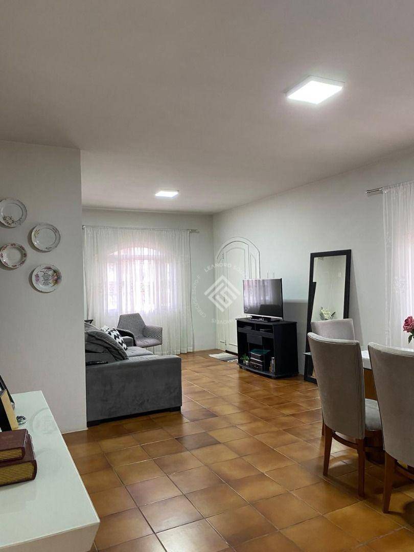 Casa à venda com 2 quartos, 179m² - Foto 5