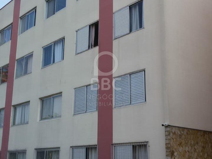 Apartamento para alugar com 3 quartos, 80m² - Foto 2