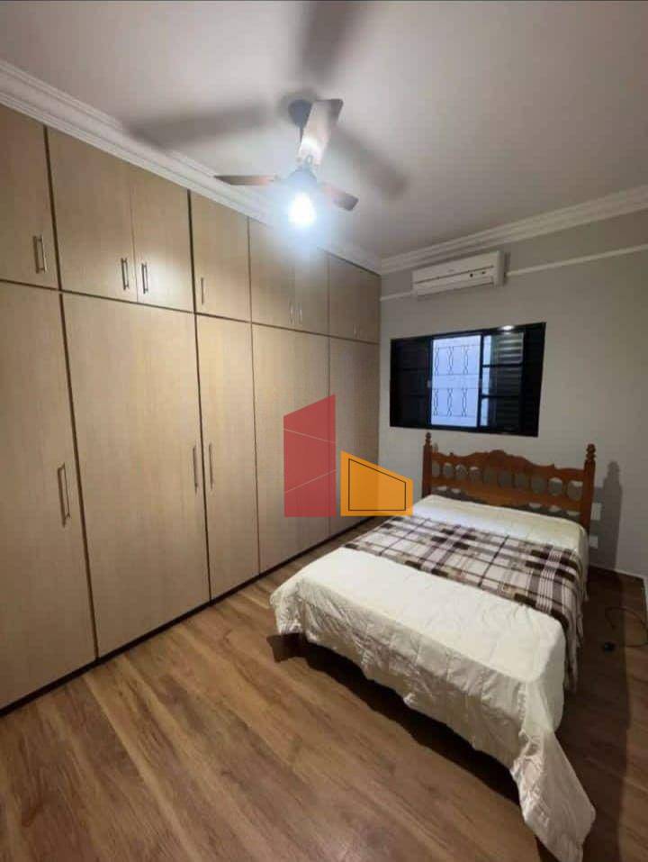 Casa à venda com 3 quartos, 197m² - Foto 8