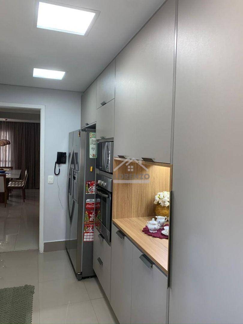 Apartamento à venda com 3 quartos, 156m² - Foto 11