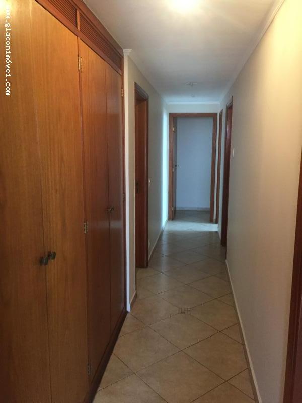 Apartamento à venda com 4 quartos, 204m² - Foto 17