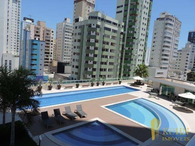 Apartamento à venda com 3 quartos, 130m² - Foto 4