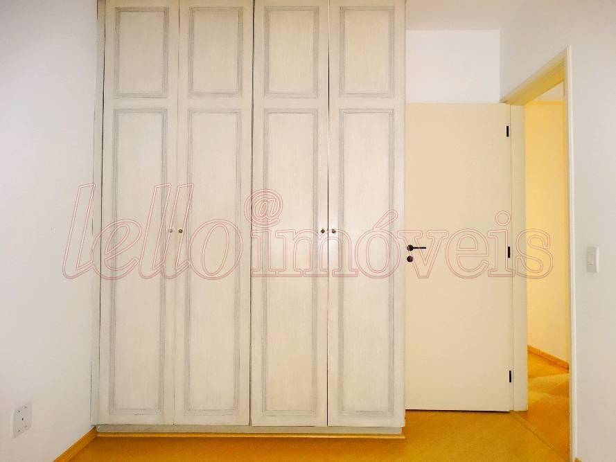 Apartamento para alugar com 3 quartos, 95m² - Foto 9