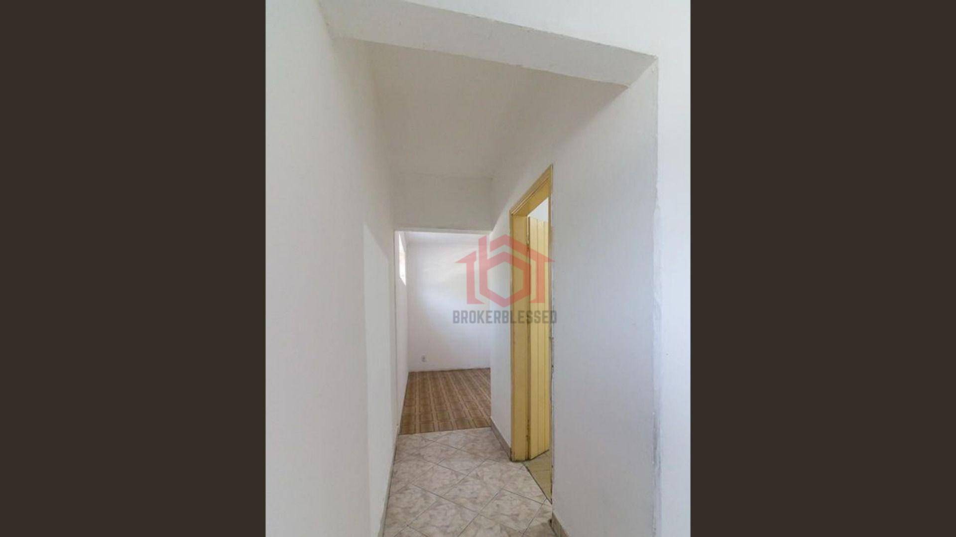 Casa à venda com 6 quartos, 200m² - Foto 22