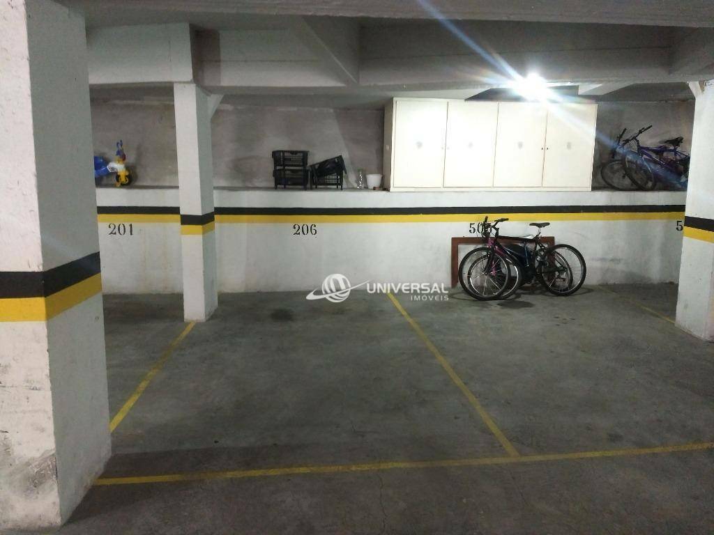 Apartamento para alugar com 2 quartos, 80m² - Foto 17