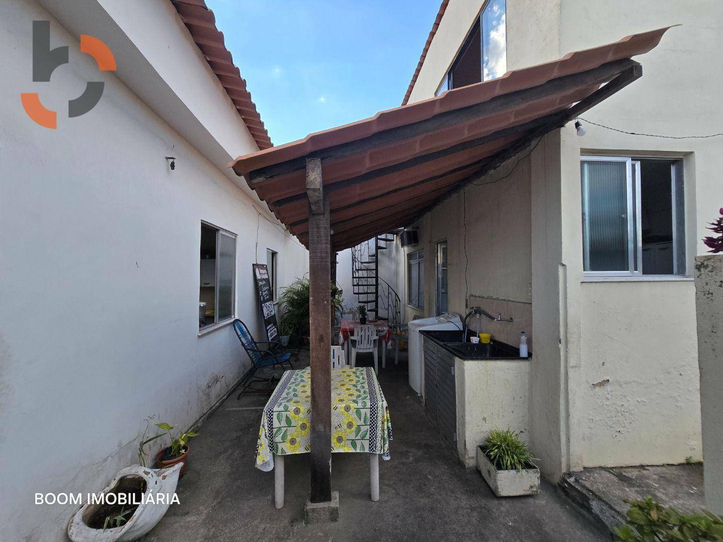 Casa à venda com 2 quartos, 74m² - Foto 3