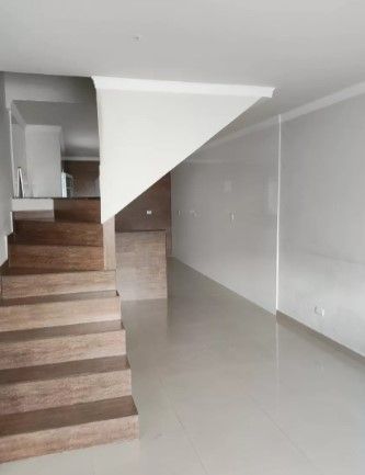 Sobrado à venda com 3 quartos, 120m² - Foto 2