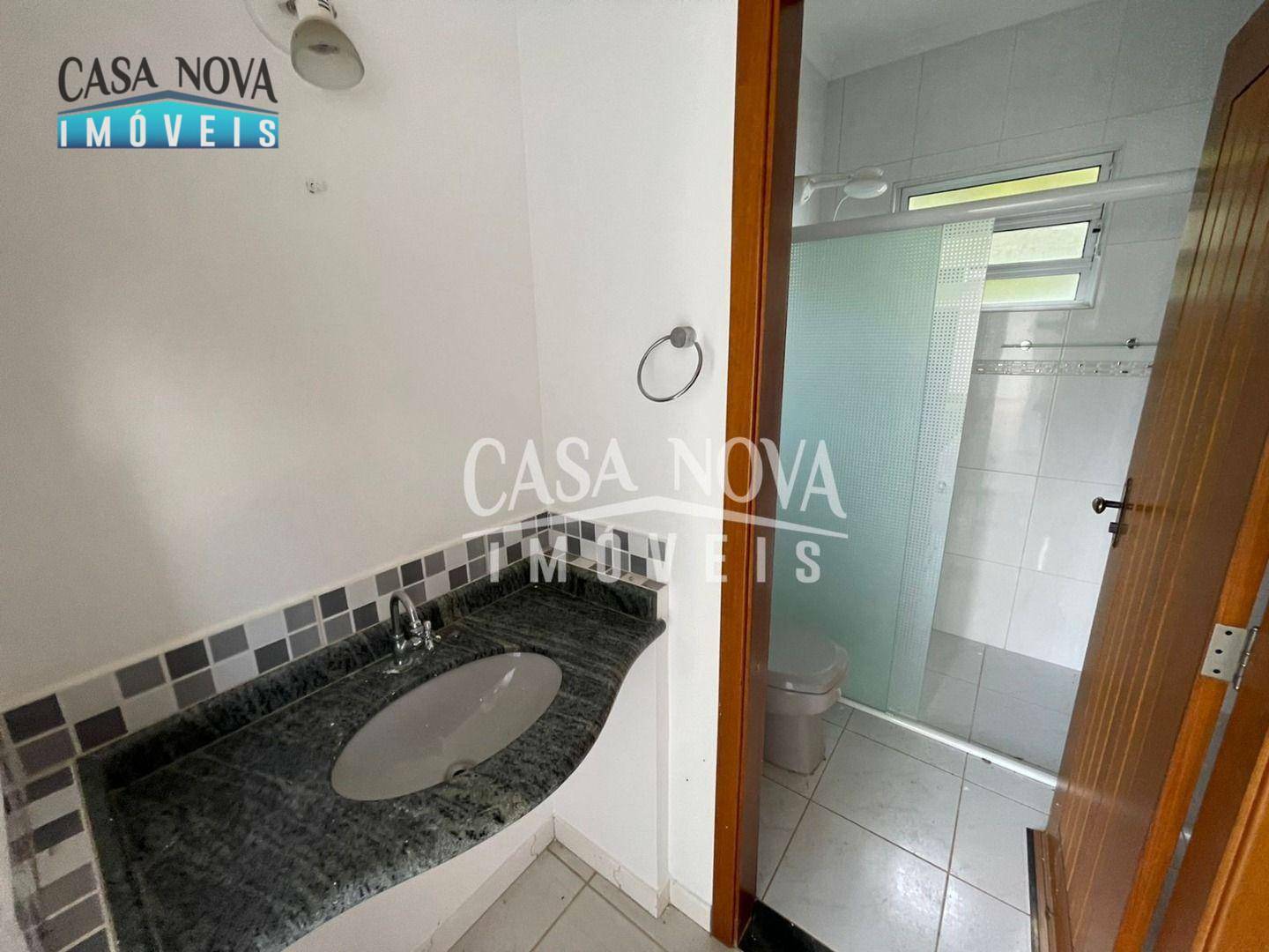 Casa de Condomínio para alugar com 3 quartos, 300m² - Foto 35