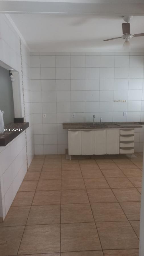 Casa à venda com 3 quartos, 200m² - Foto 10