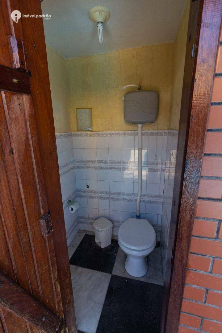 Casa à venda com 4 quartos, 320m² - Foto 15