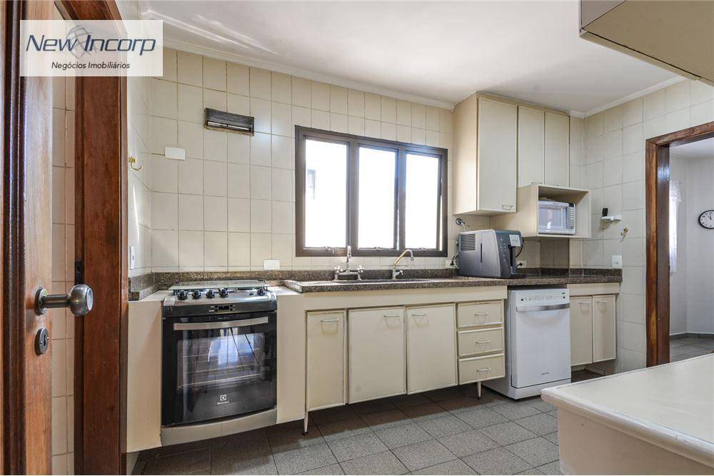 Apartamento à venda com 3 quartos, 193m² - Foto 46