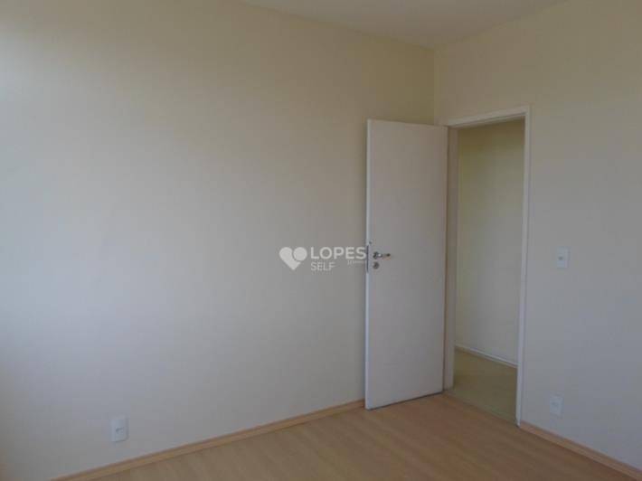 Apartamento à venda com 3 quartos, 111m² - Foto 9