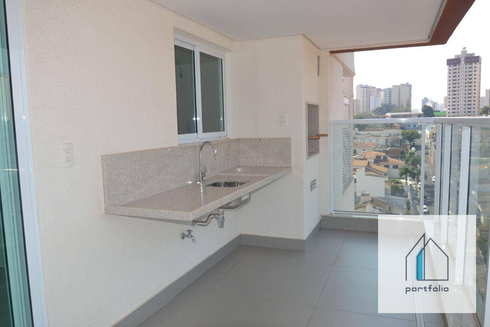 Apartamento à venda com 3 quartos, 180m² - Foto 5