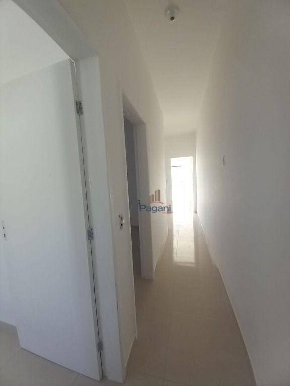 Sobrado à venda com 3 quartos, 114m² - Foto 2