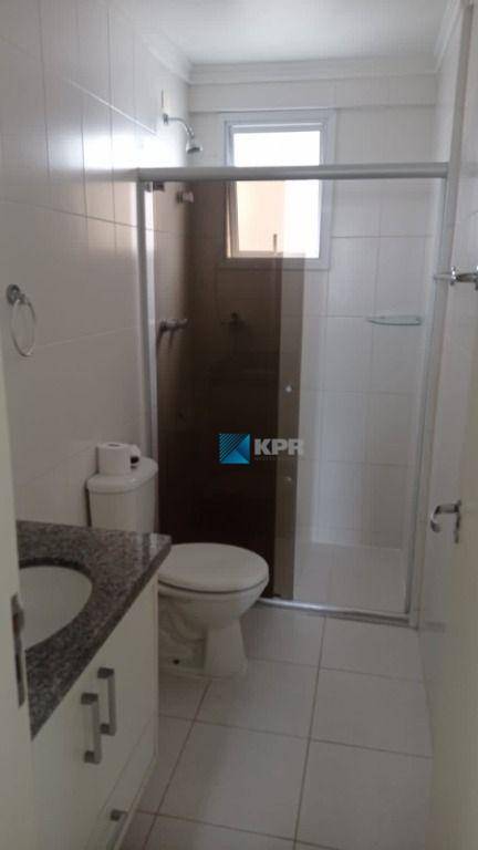 Apartamento para alugar com 3 quartos, 102m² - Foto 11