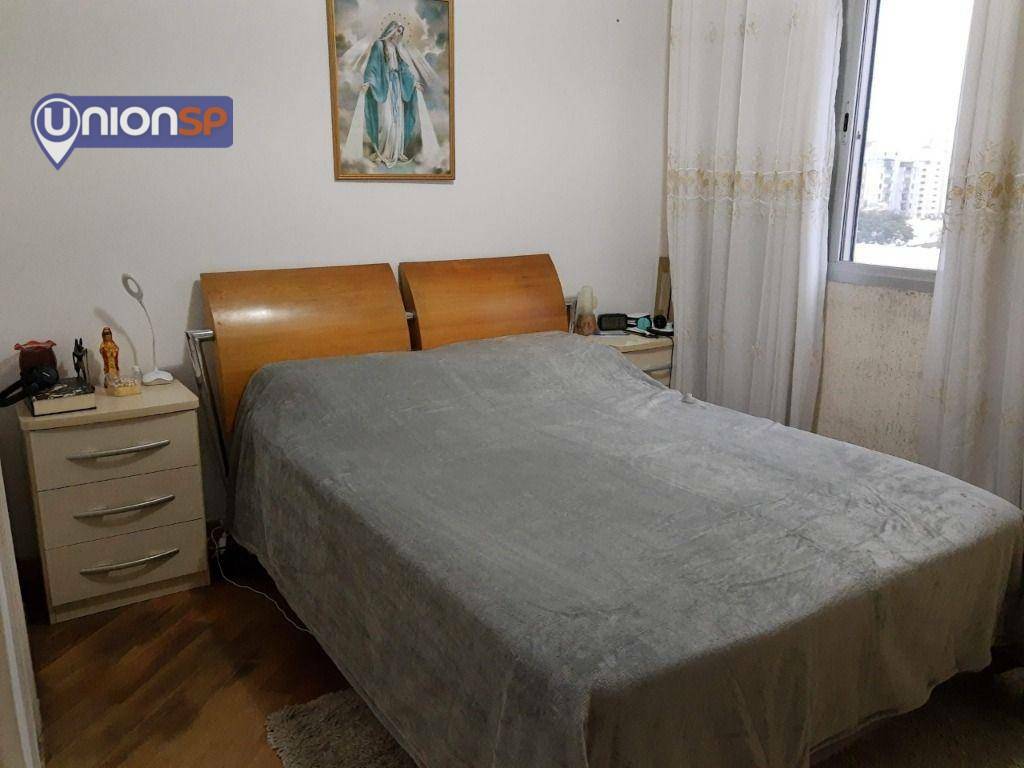 Apartamento à venda com 4 quartos, 80m² - Foto 2