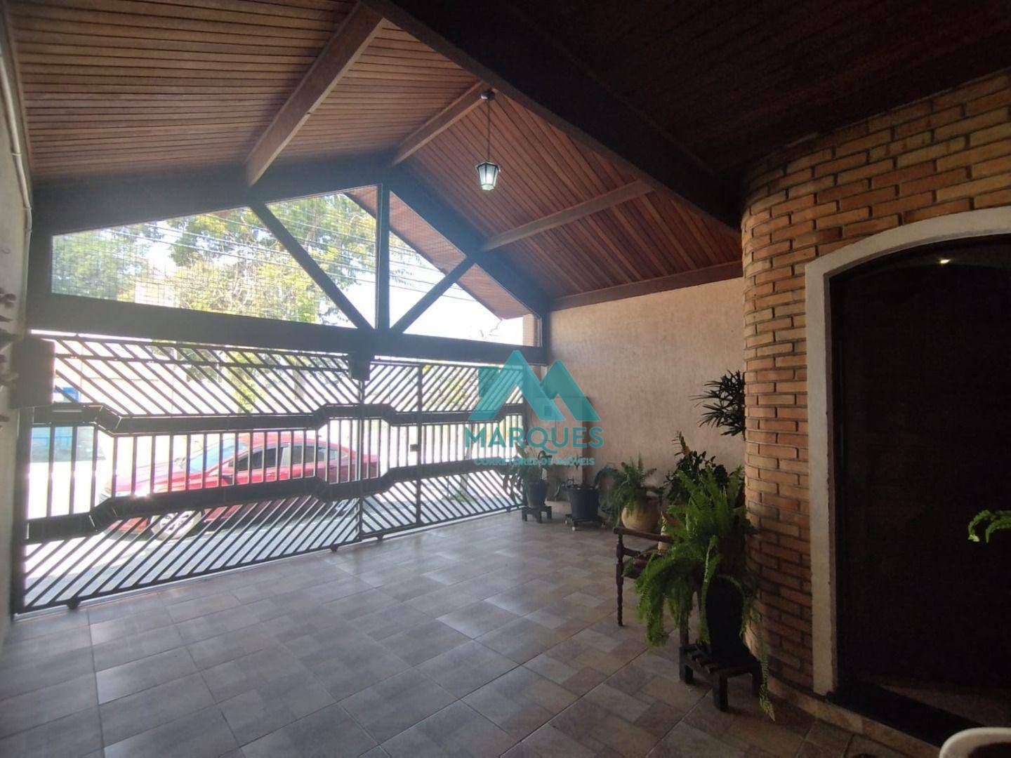 Casa à venda com 2 quartos, 229m² - Foto 2