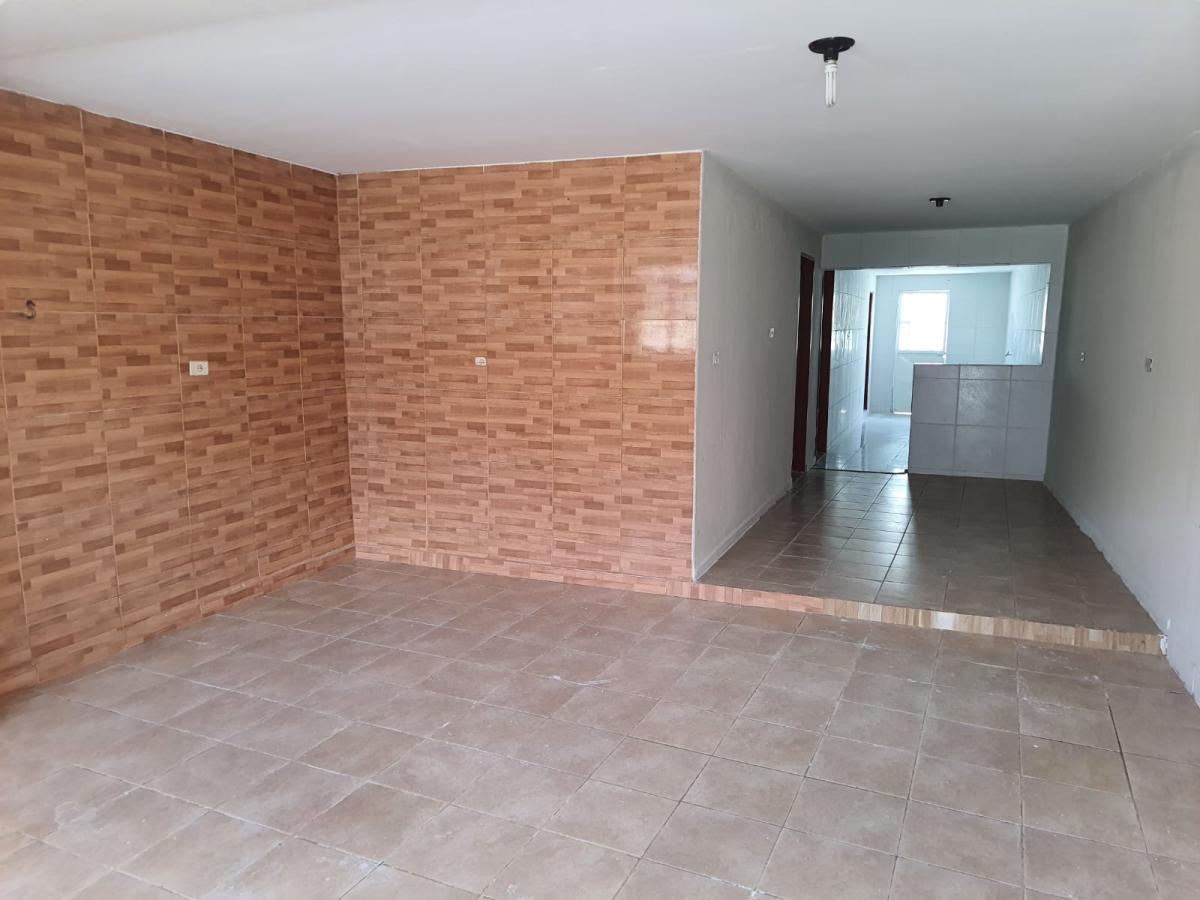 Casa à venda com 2 quartos, 100m² - Foto 2