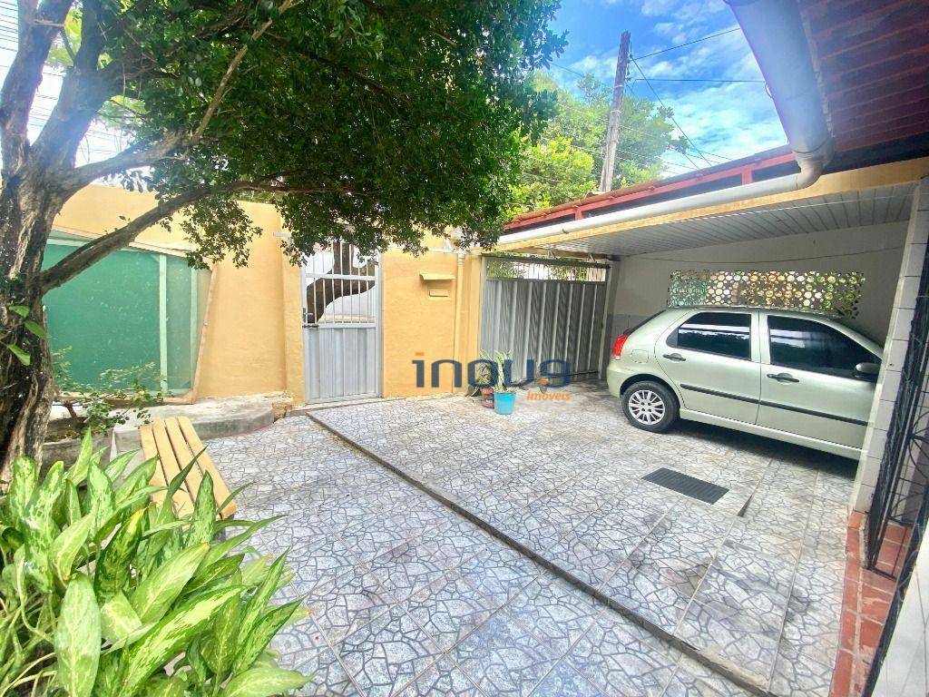 Casa à venda com 3 quartos, 158m² - Foto 3