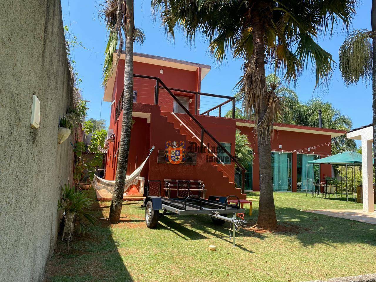 Casa de Condomínio à venda com 3 quartos, 300m² - Foto 4