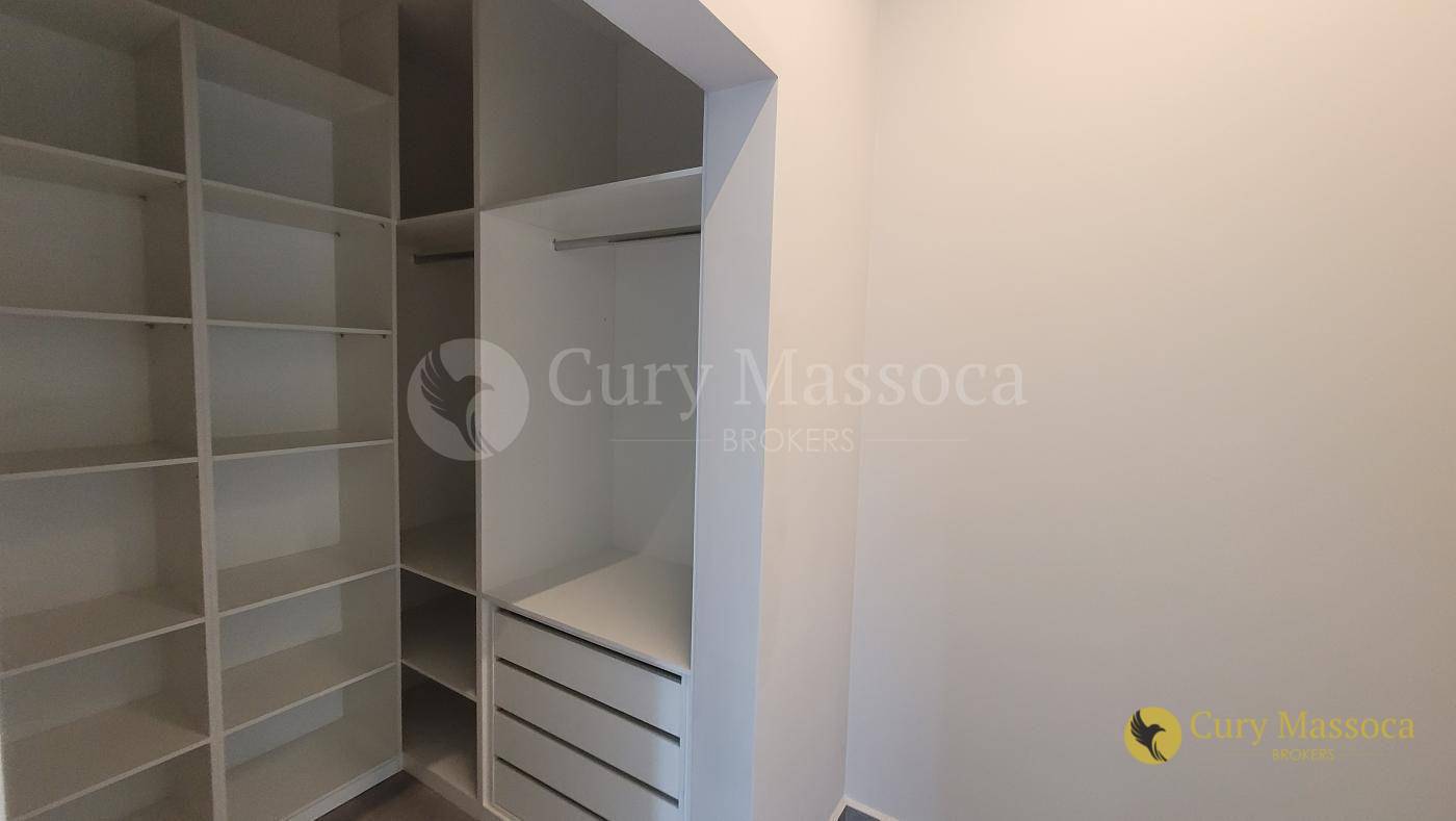 Casa de Condomínio à venda com 3 quartos, 230m² - Foto 2