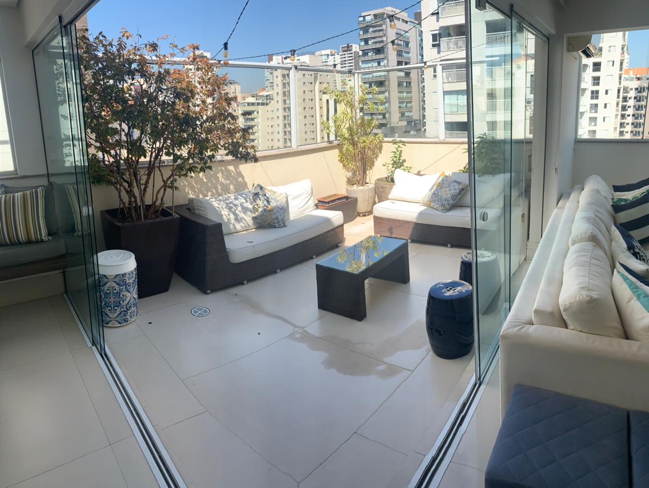 Apartamento à venda com 1 quarto, 102m² - Foto 1