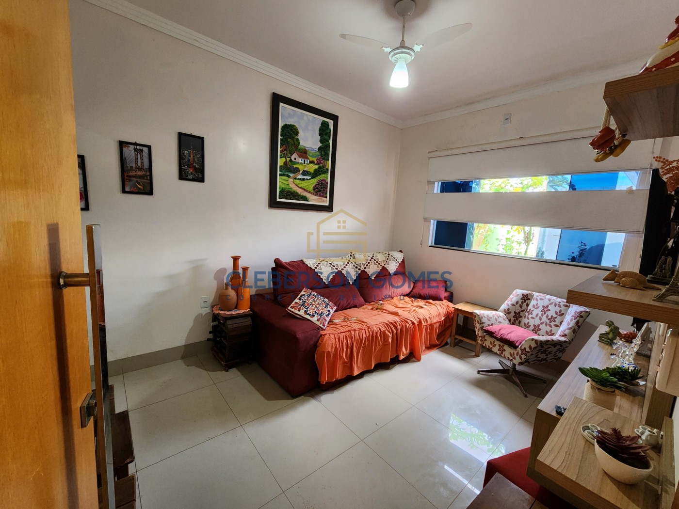Casa à venda com 3 quartos, 201m² - Foto 5