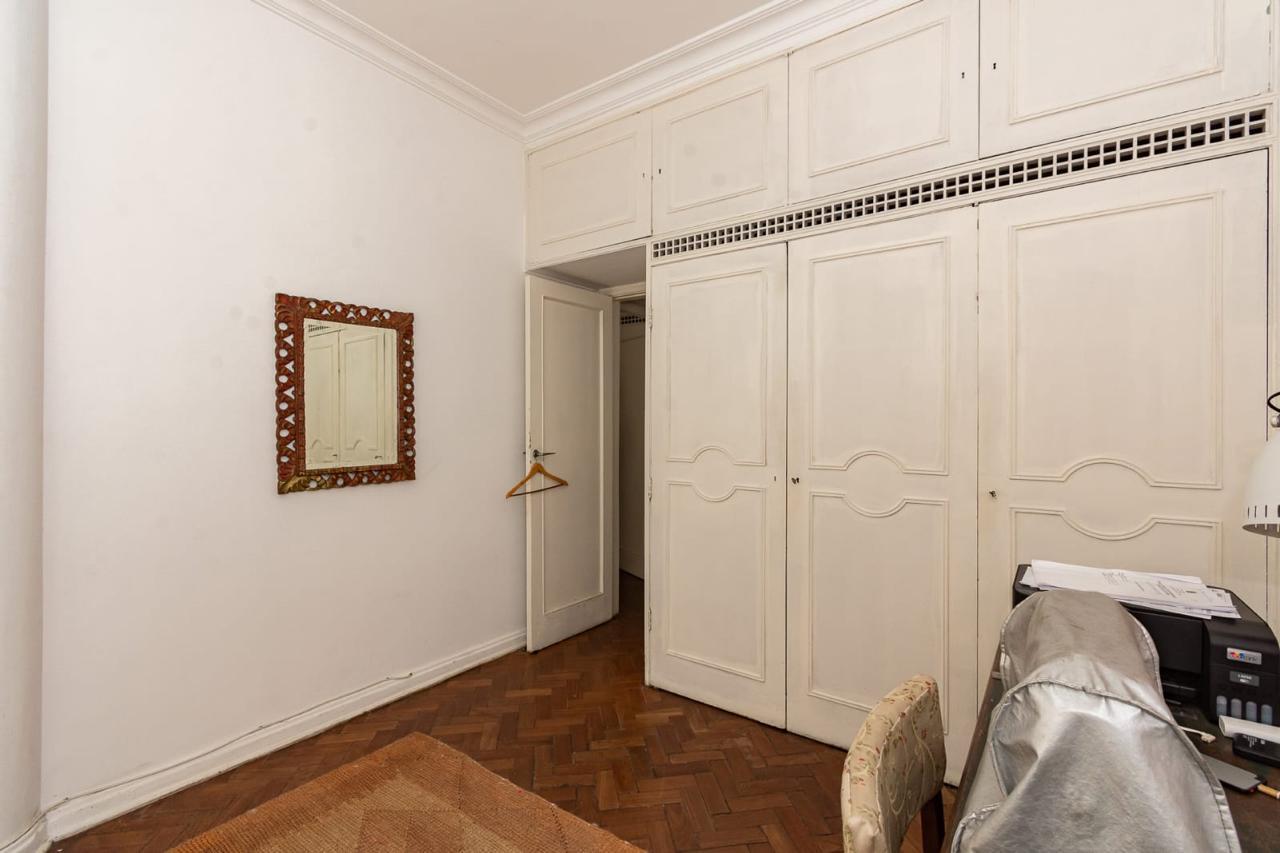 Apartamento à venda com 3 quartos, 187m² - Foto 32