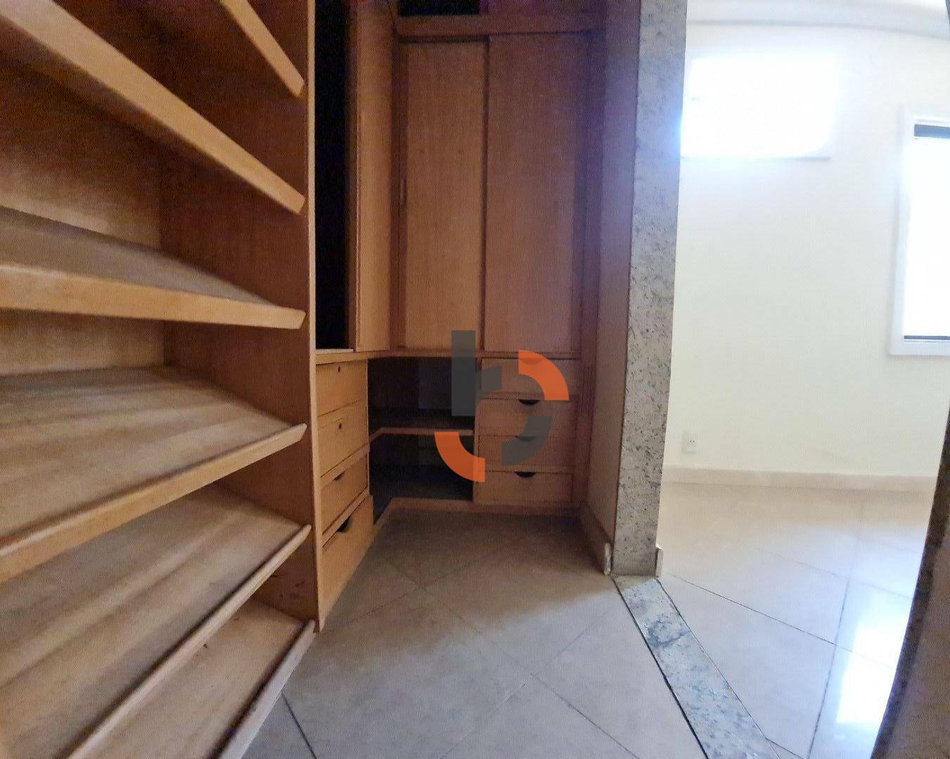 Casa de Condomínio à venda com 6 quartos, 300m² - Foto 3