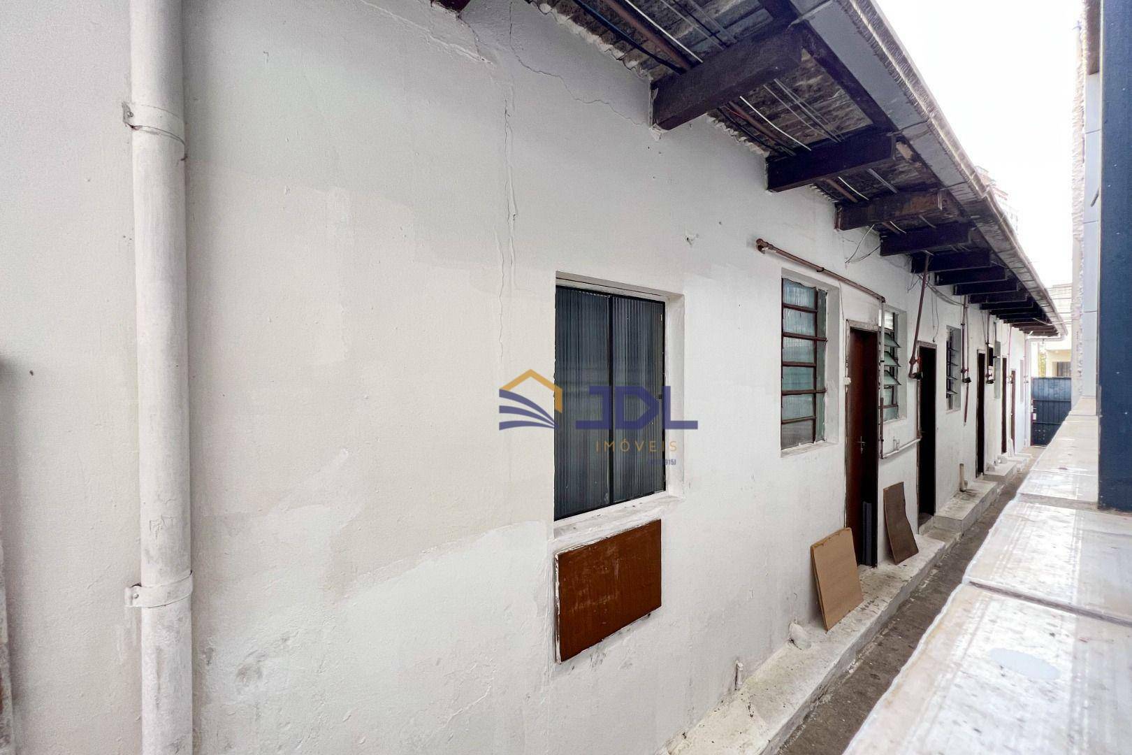 Casa à venda com 3 quartos, 200m² - Foto 24