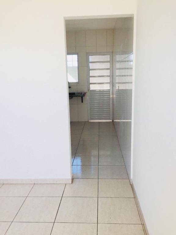 Apartamento para alugar com 1 quarto, 45m² - Foto 12