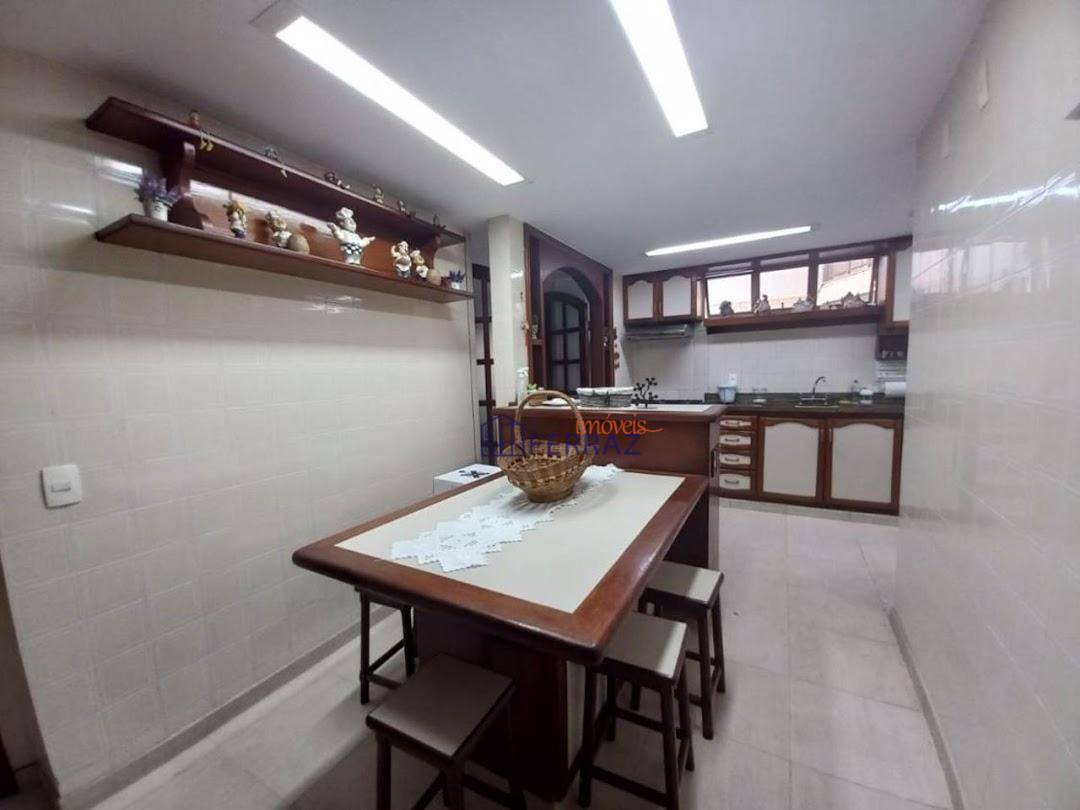 Apartamento à venda com 4 quartos, 254m² - Foto 25