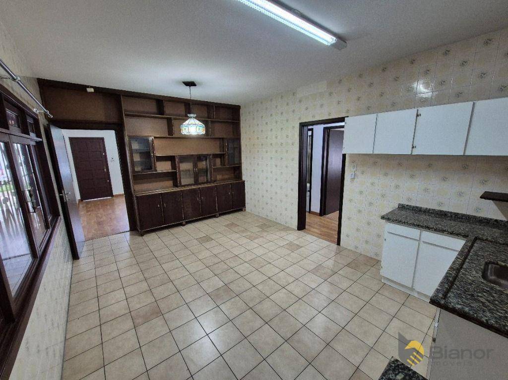 Casa, 3 quartos, 200 m² - Foto 4