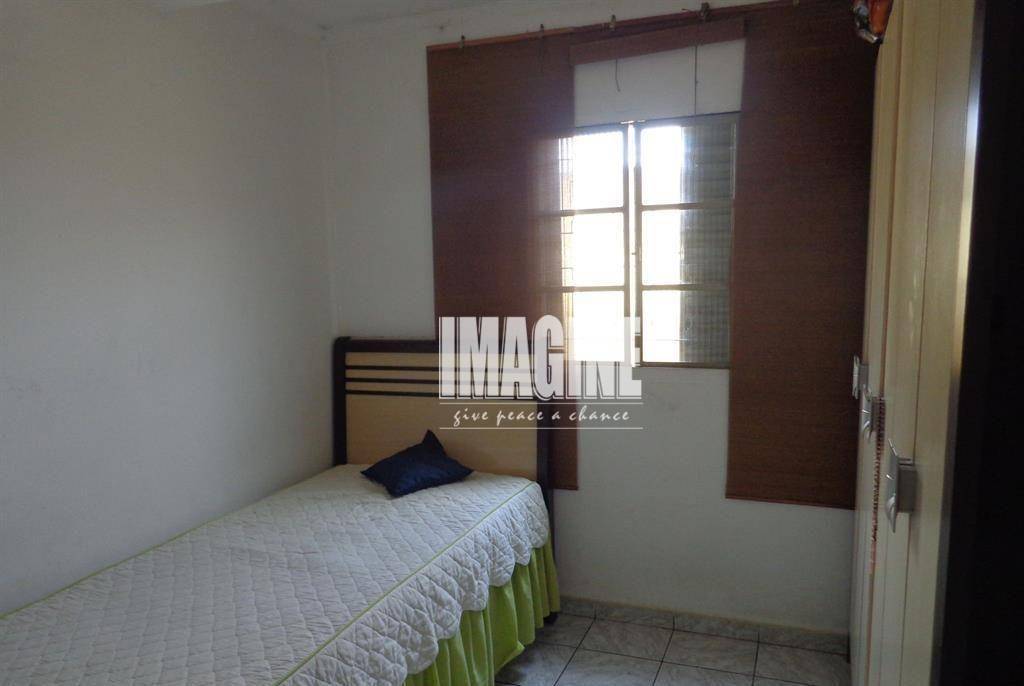 Sobrado à venda com 3 quartos, 200m² - Foto 5