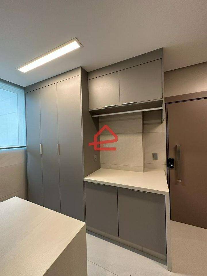 Apartamento à venda com 3 quartos, 370m² - Foto 4