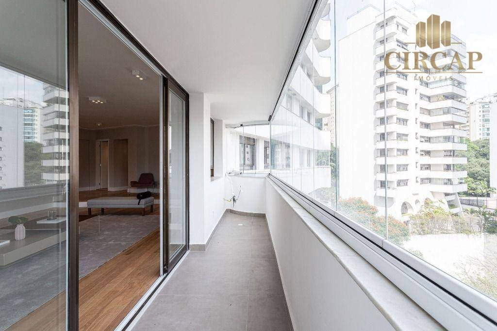 Apartamento à venda com 4 quartos, 306m² - Foto 5