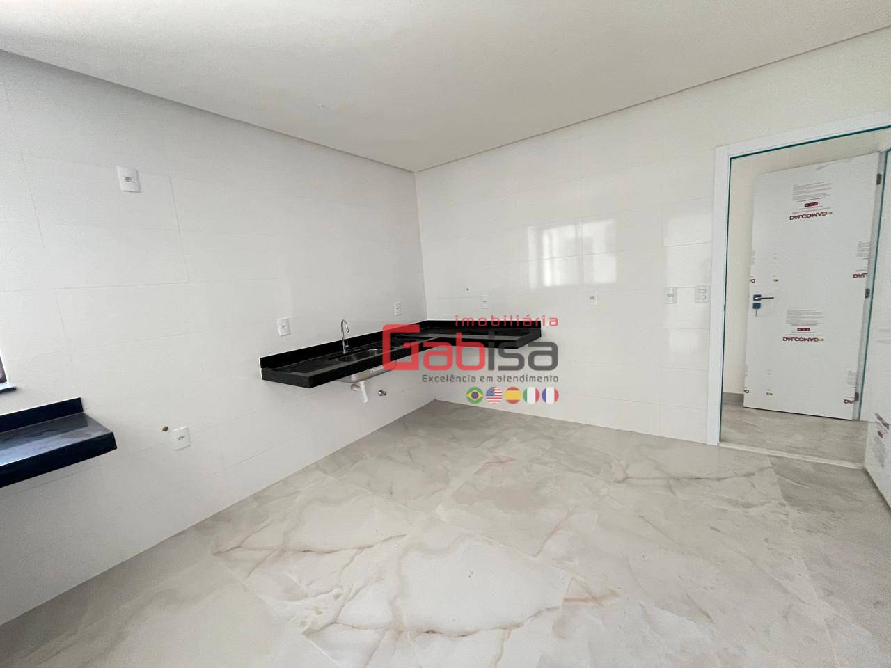 Apartamento para alugar com 4 quartos, 135m² - Foto 11