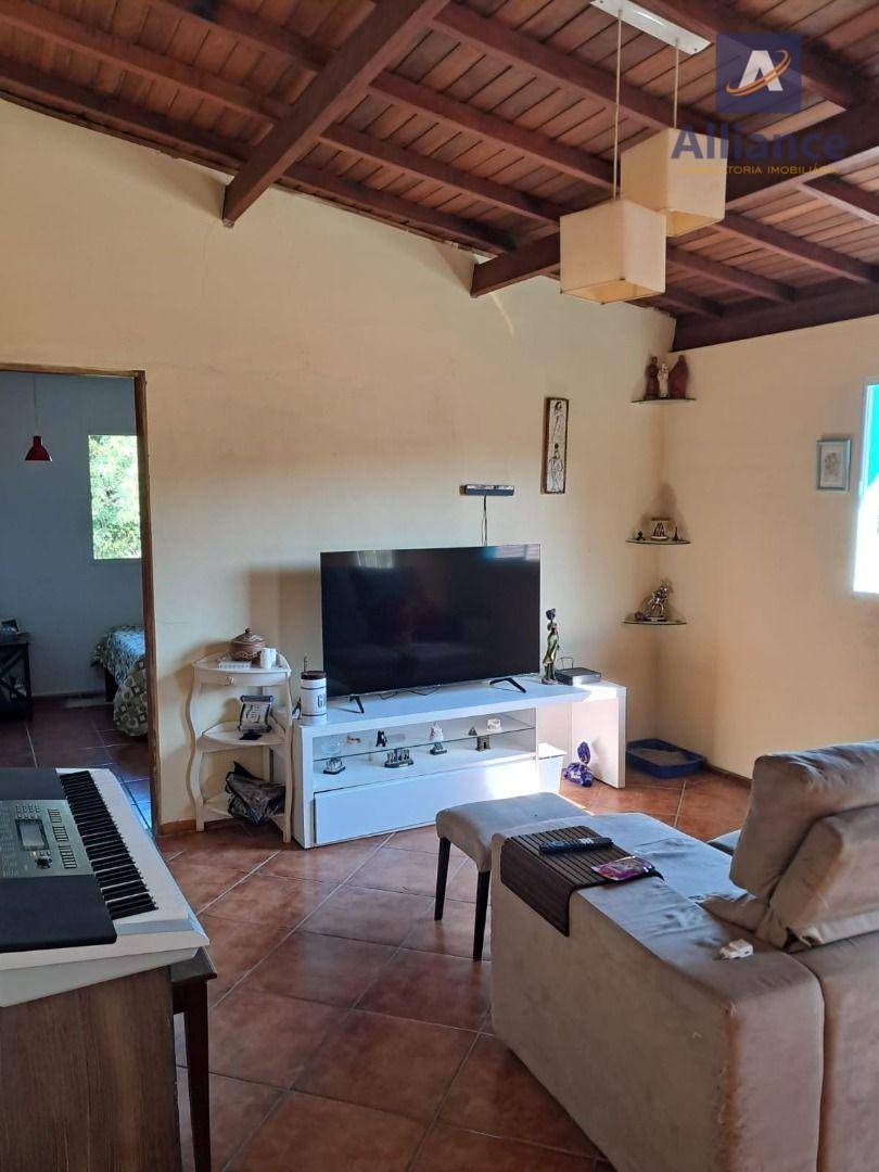 Chácara à venda com 4 quartos, 331m² - Foto 11