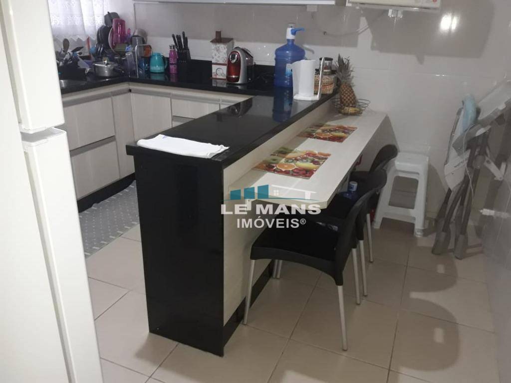 Apartamento à venda com 2 quartos, 83m² - Foto 6