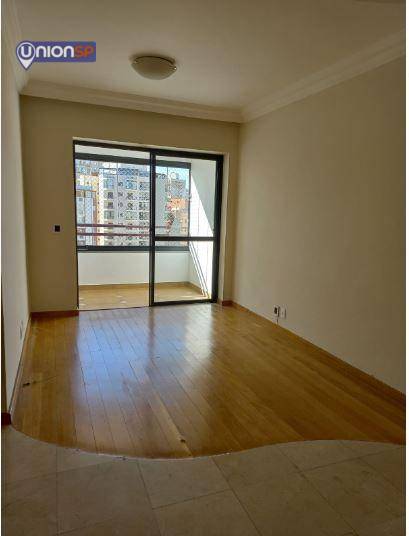 Apartamento à venda com 2 quartos, 70m² - Foto 2