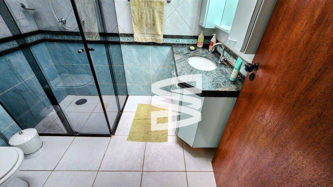 Casa à venda com 3 quartos, 182m² - Foto 20