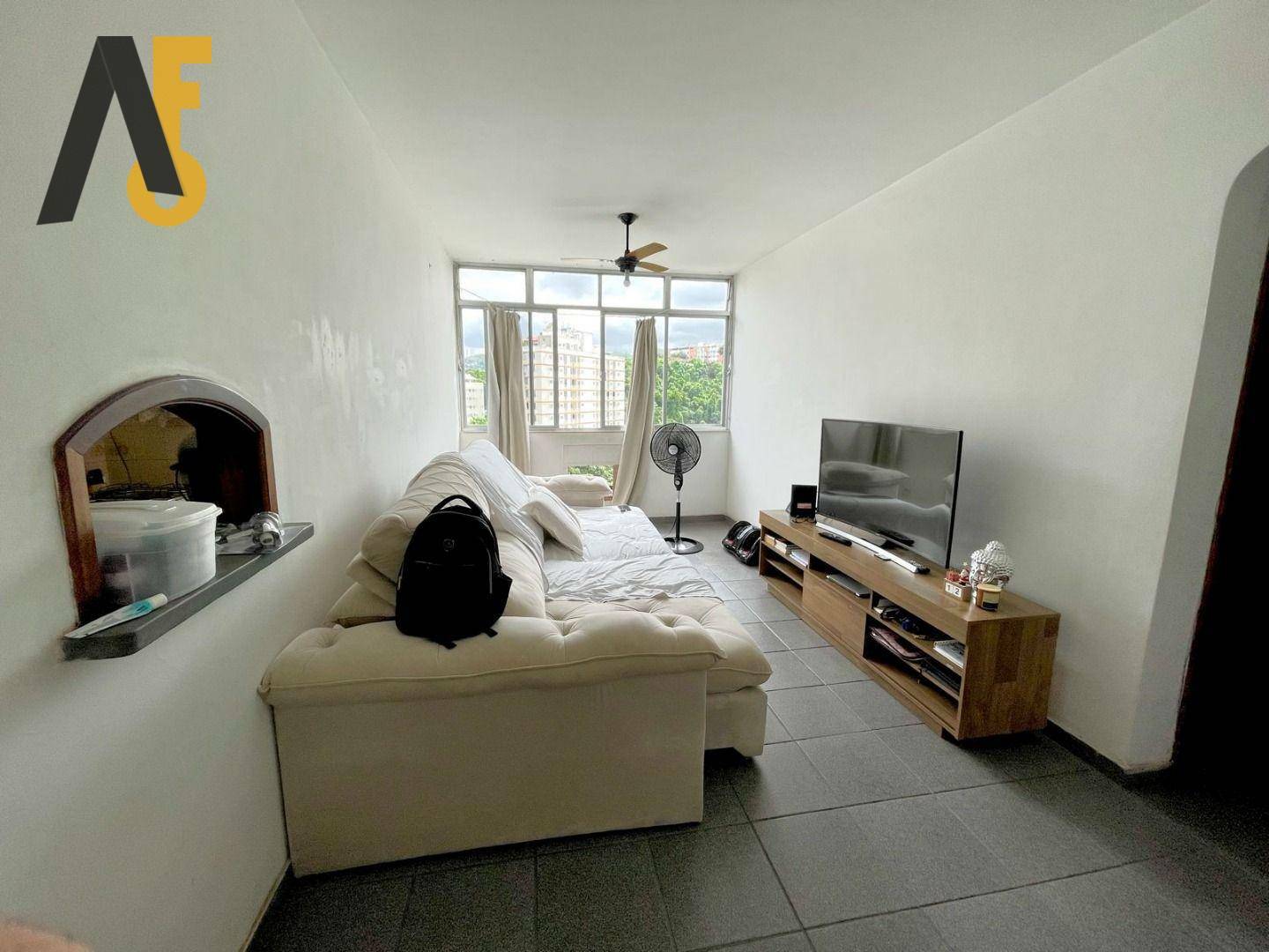 Apartamento à venda com 2 quartos, 62m² - Foto 3