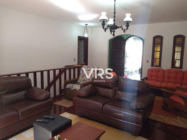 Casa à venda com 3 quartos, 300m² - Foto 8